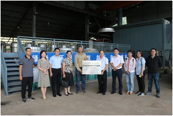 d49eed38e00e42e29d823e7aeda0bd34.jpg 4.jpg