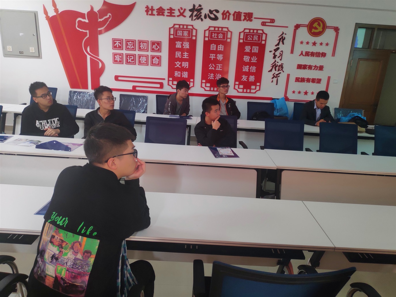 c63d6e3b04d04fa5a5f8f723ffa1eec0.jpg c63d6e3b04d04fa5a5f8f723ffa1eec0.jpg