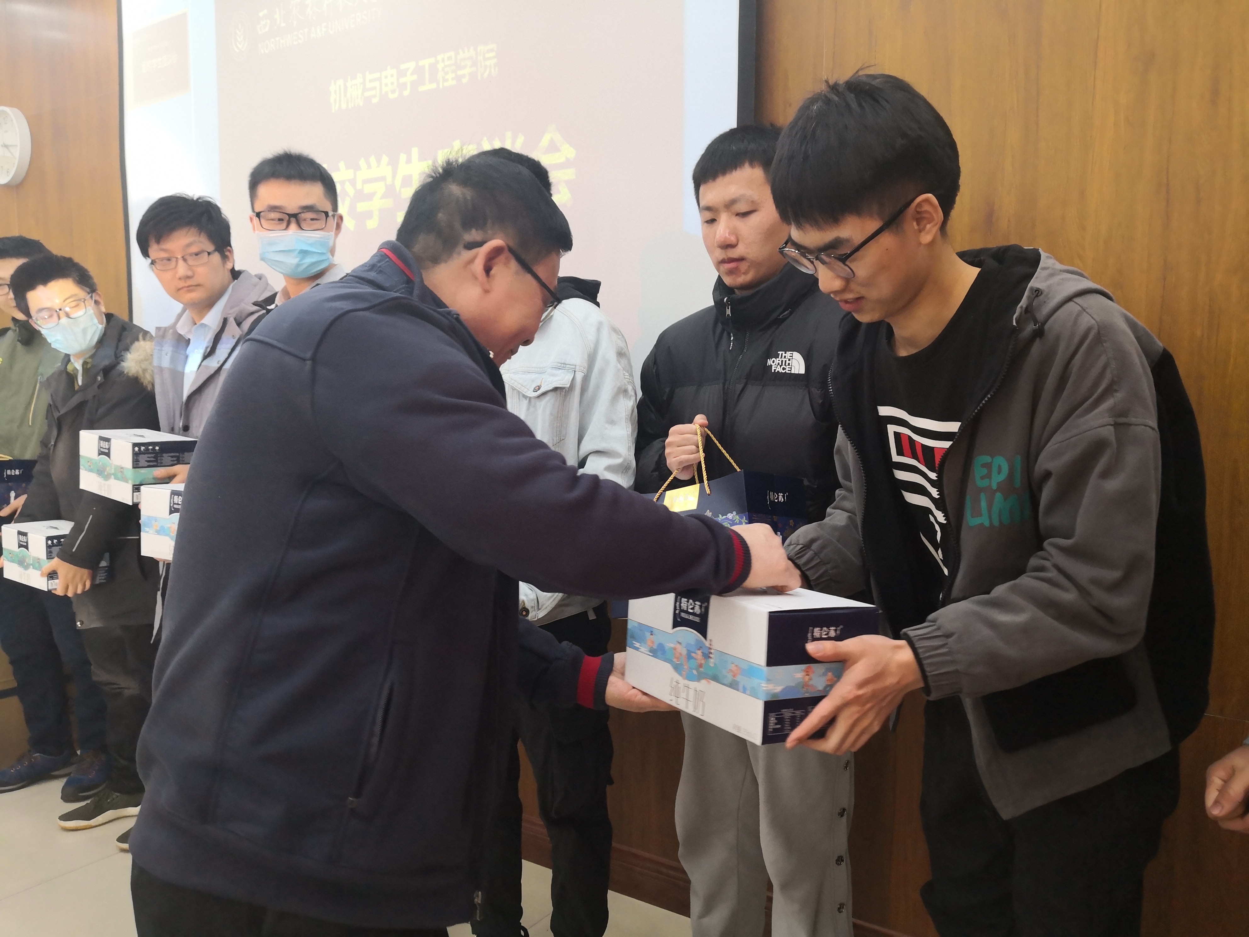 d52d0d1aca09454da8e897c906917228.jpg d52d0d1aca09454da8e897c906917228.jpg