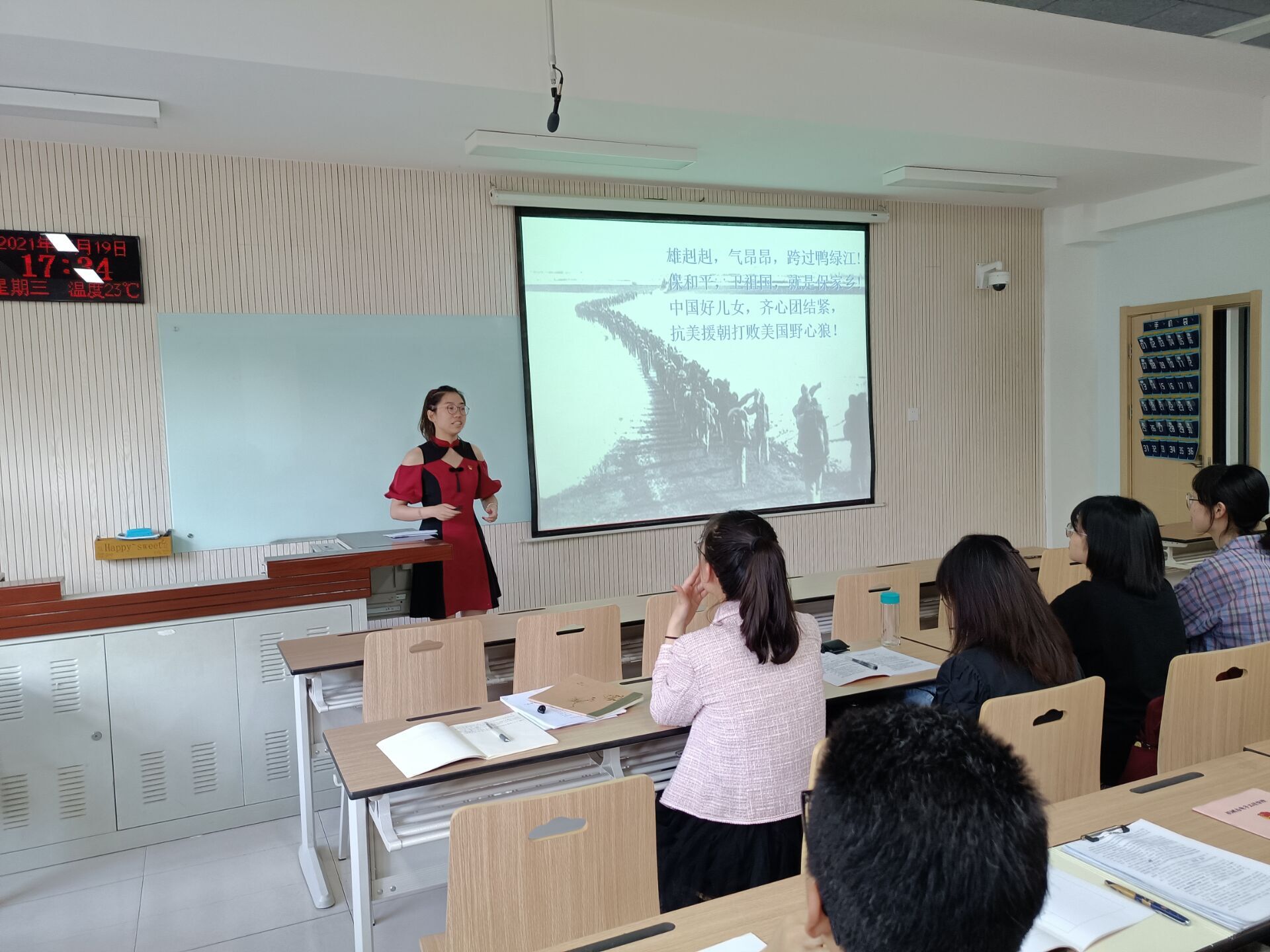 f6262a9186d9424b9d2bca65336a96dd.jpg f6262a9186d9424b9d2bca65336a96dd.jpg