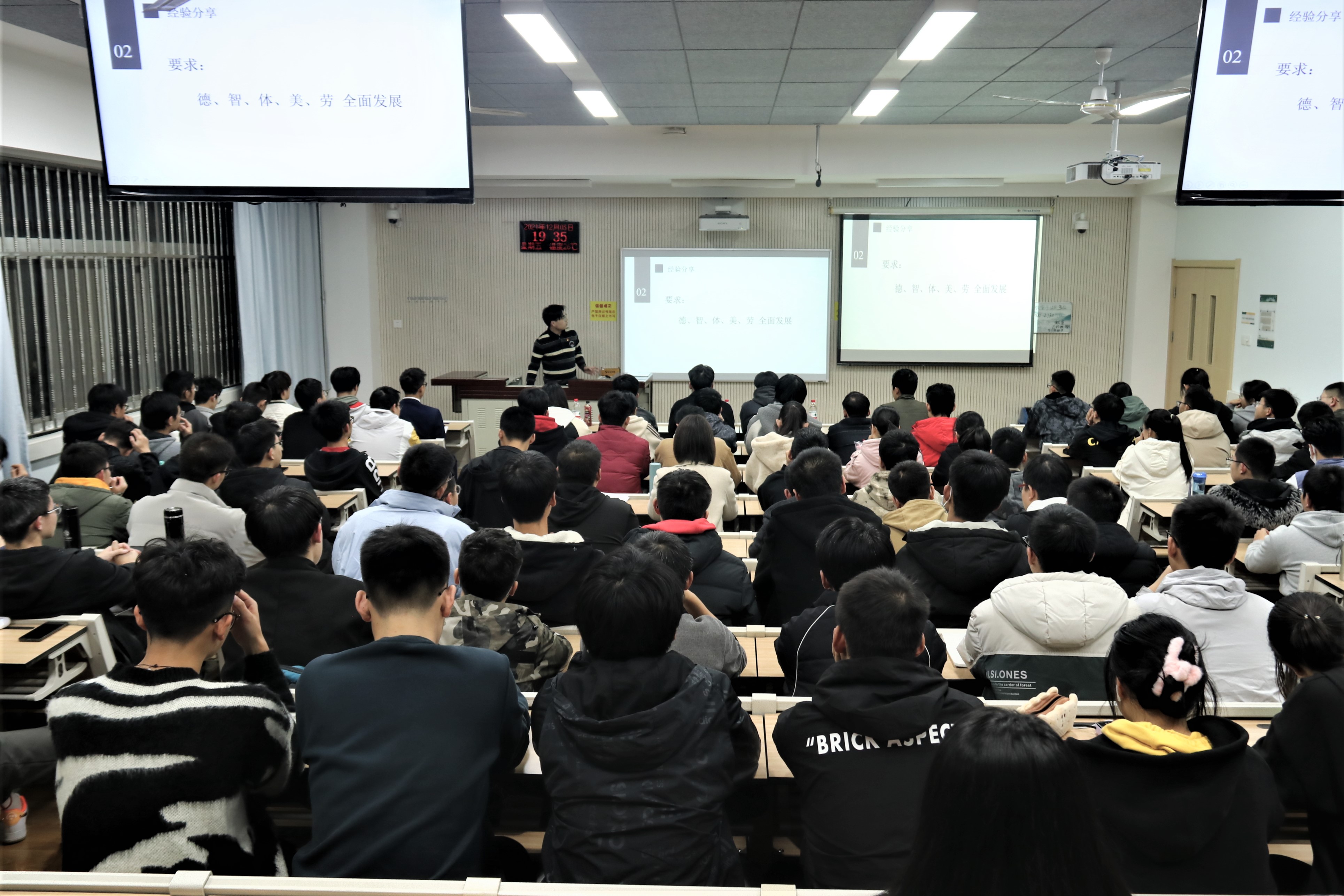 8a3dc6de45154bc487a94fe2e3fc7358.jpg 8a3dc6de45154bc487a94fe2e3fc7358.jpg